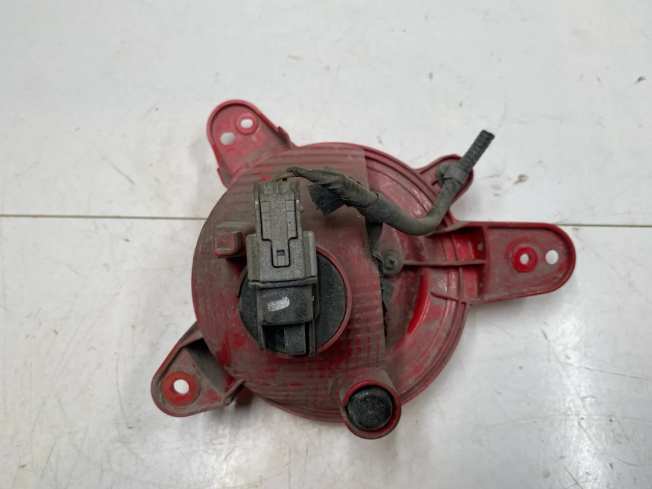 Kia SOUL 2009- Left tail light view 2