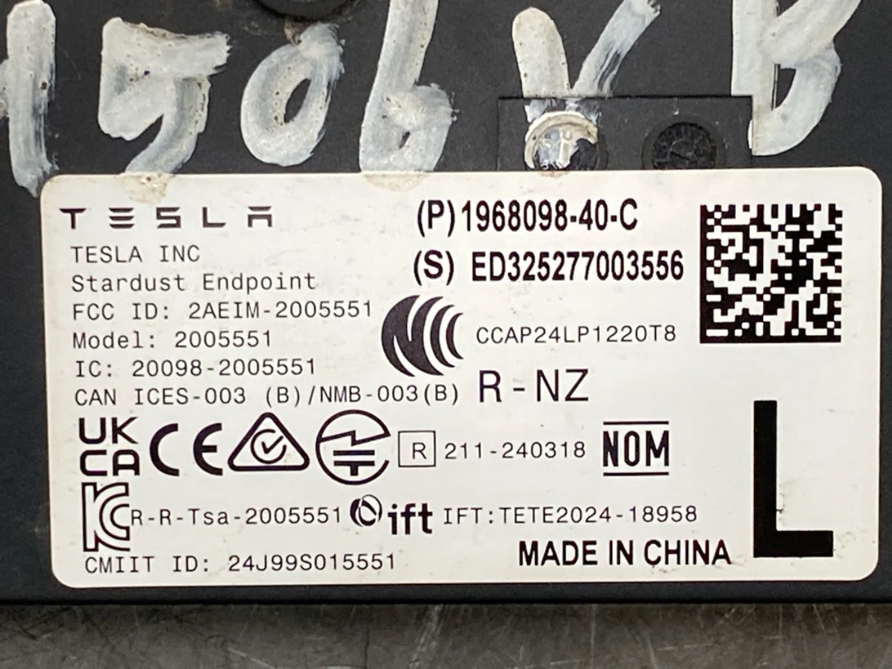 Tesla MODEL Y 2021- Vezérlőegység, Bluetooth nézet 3