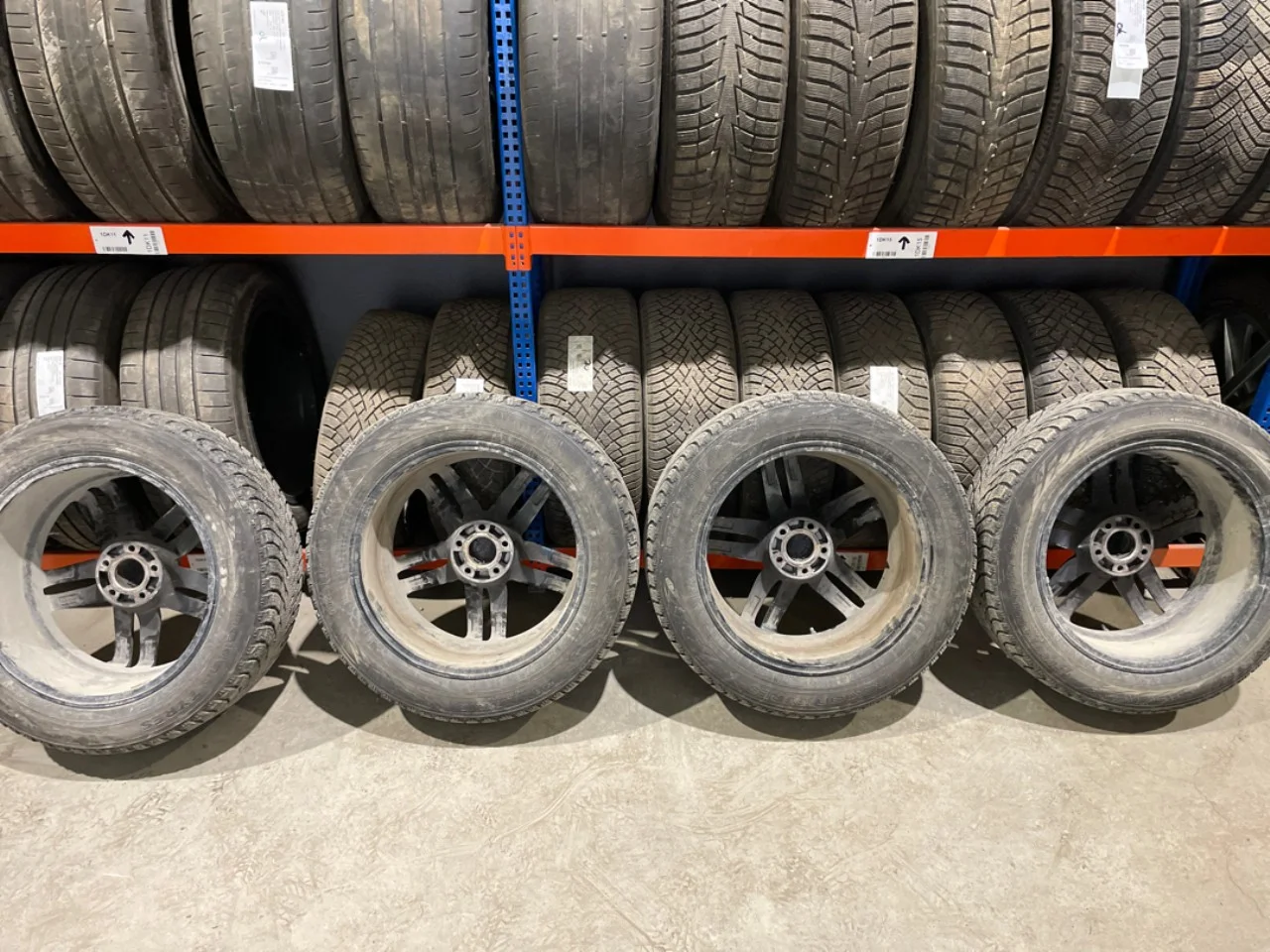 Mercedes EQC 2020- Winter tire with rim view 2