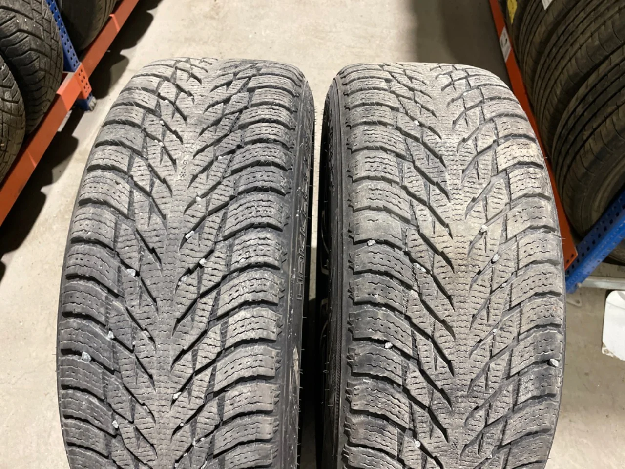 Mercedes EQC 2020- Winter tire with rim view 3
