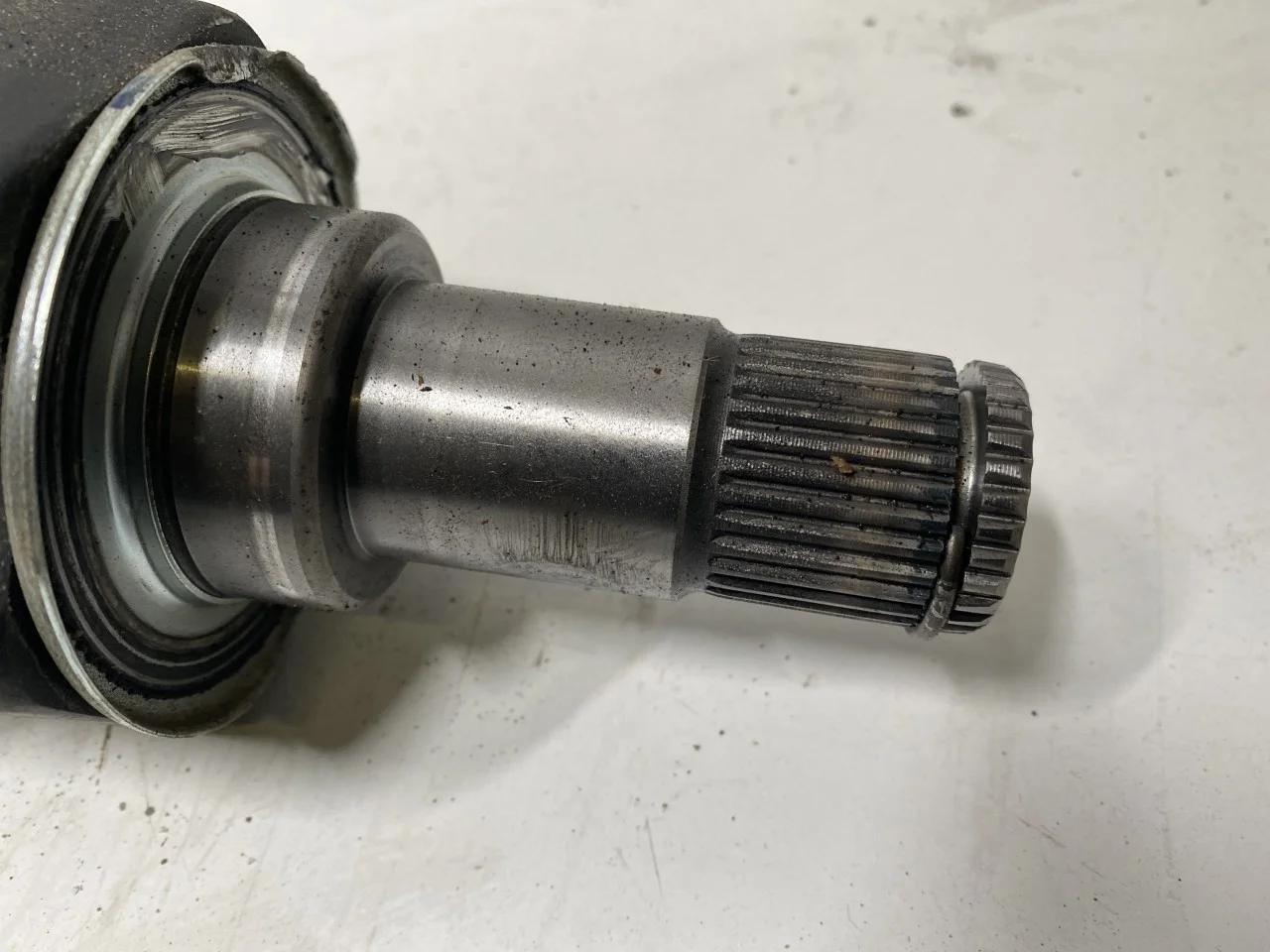 Toyota BZ4X EA10 2022- Front right driveshaft view 2