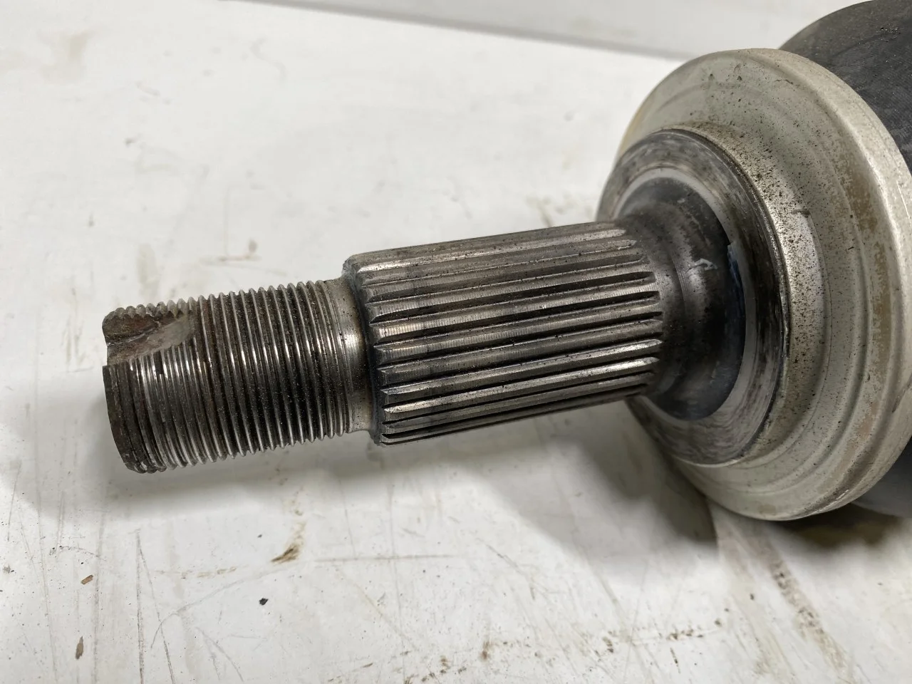 Toyota BZ4X EA10 2022- Front right driveshaft view 4