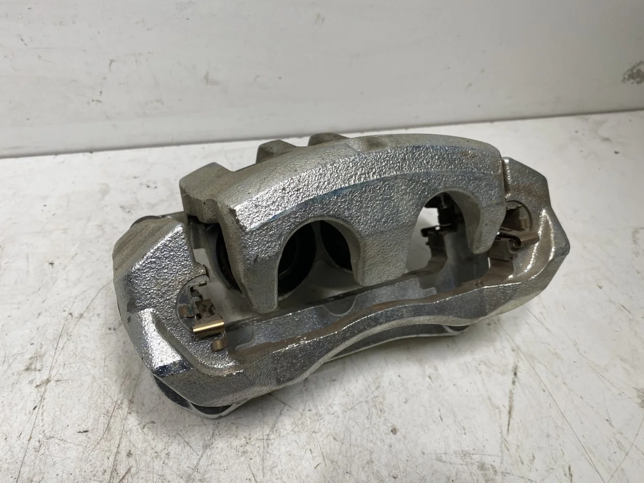 Toyota BZ4X EA10 2022- Etrier frână față dreapta