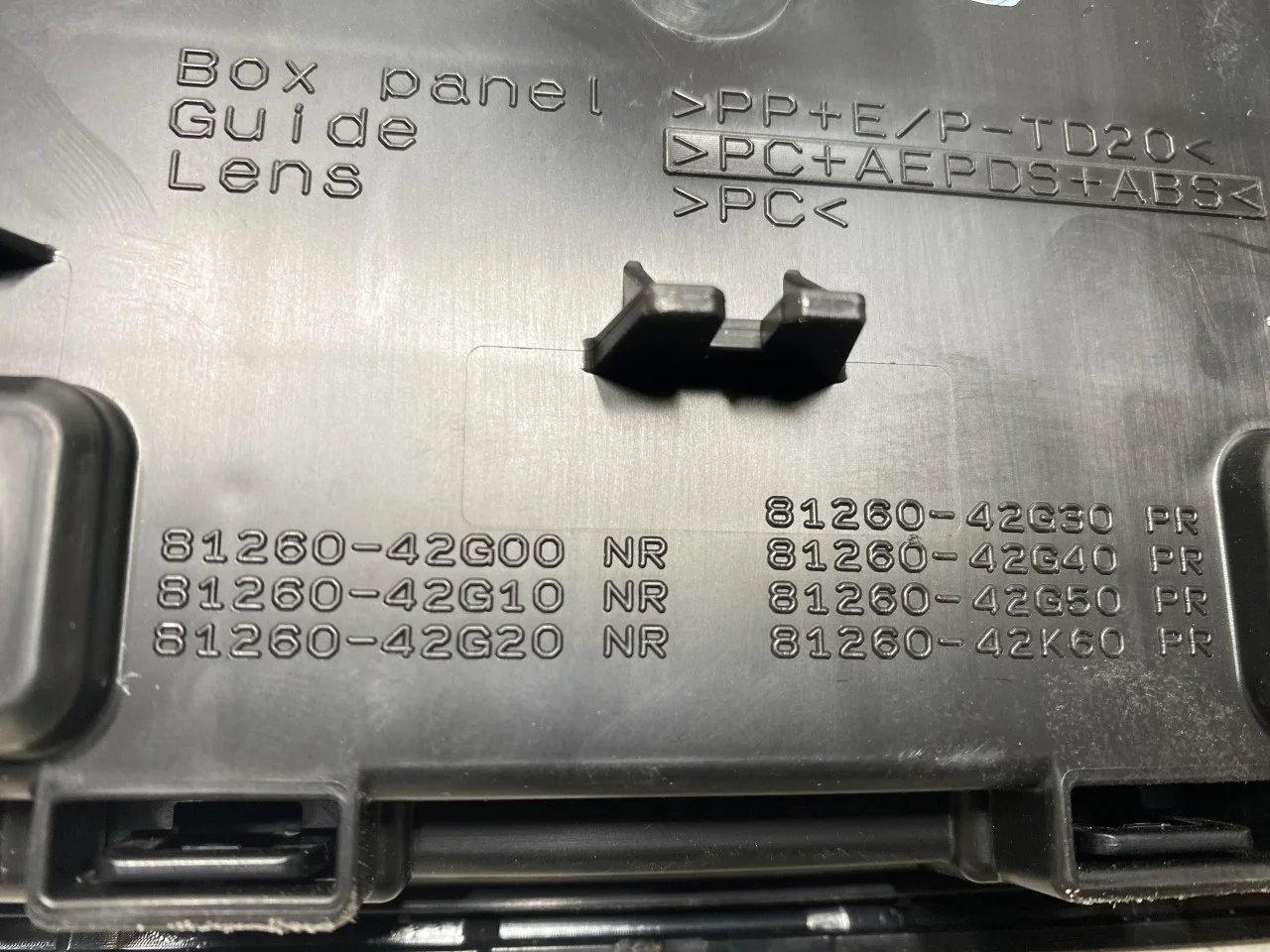 Toyota BZ4X EA10 2022- Tetővilágítás (belső lámpa) nézet 4