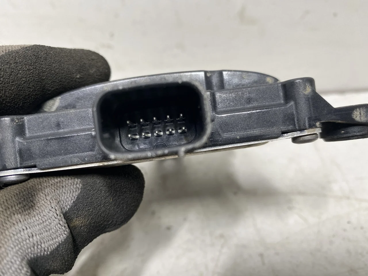 Toyota BZ4X EA10 2022- Aktív ütközésvédelem érzékelő nézet 3