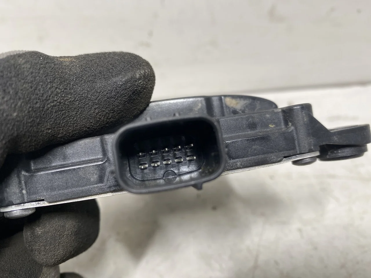 Toyota BZ4X EA10 2022- Aktív ütközésvédelem érzékelő nézet 3