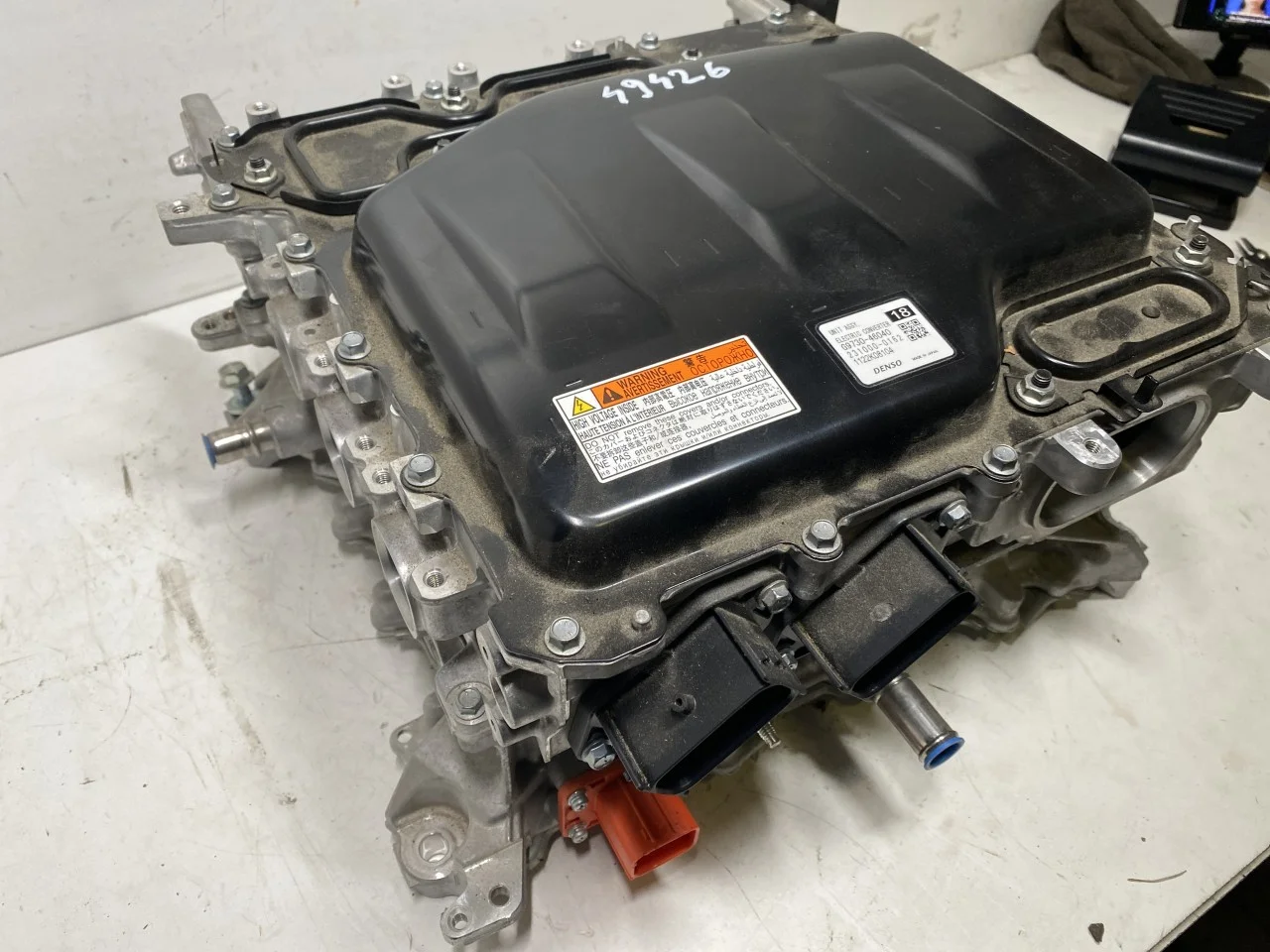 Toyota BZ4X EA10 2022- Feszültségátalakító, akkumulátor nézet 2