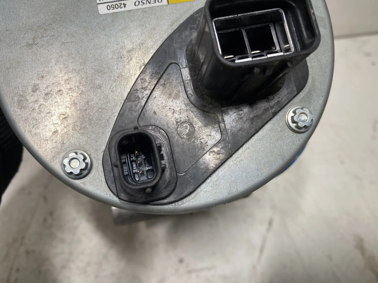 Toyota BZ4X EA10 2022- Klímakompresszor nézet 4