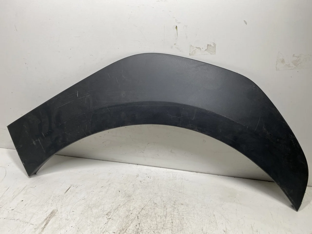 Toyota BZ4X EA10 2022- Wheel arch trim
