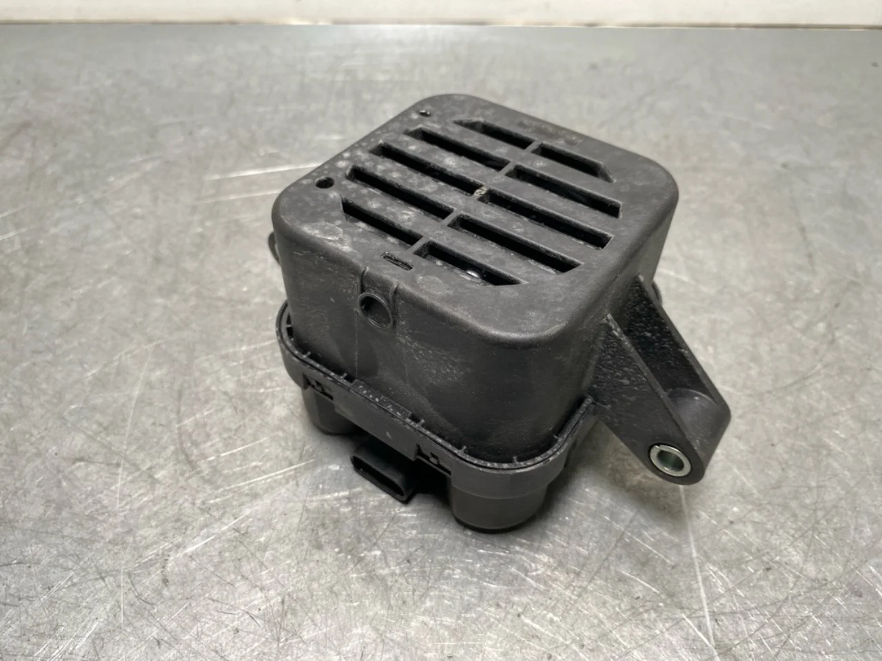 Opel / Vauxhall CORSA F 2020- Difuzor sunet motor