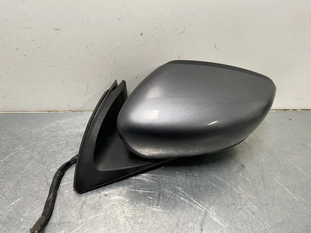 Nissan LEAF 2017-24 Left power mirror
