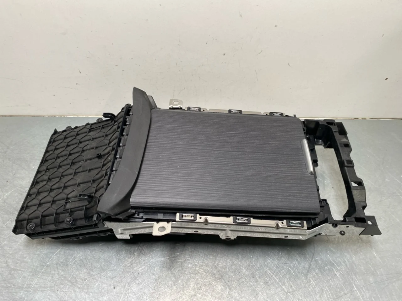 Mercedes EQS V297 2022- Középkonzol