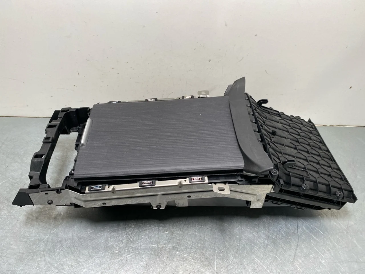 Mercedes EQS V297 2022- Középkonzol nézet 2