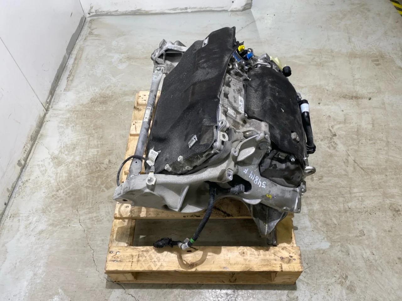 BMW IX 2022- Front electric motor view 2