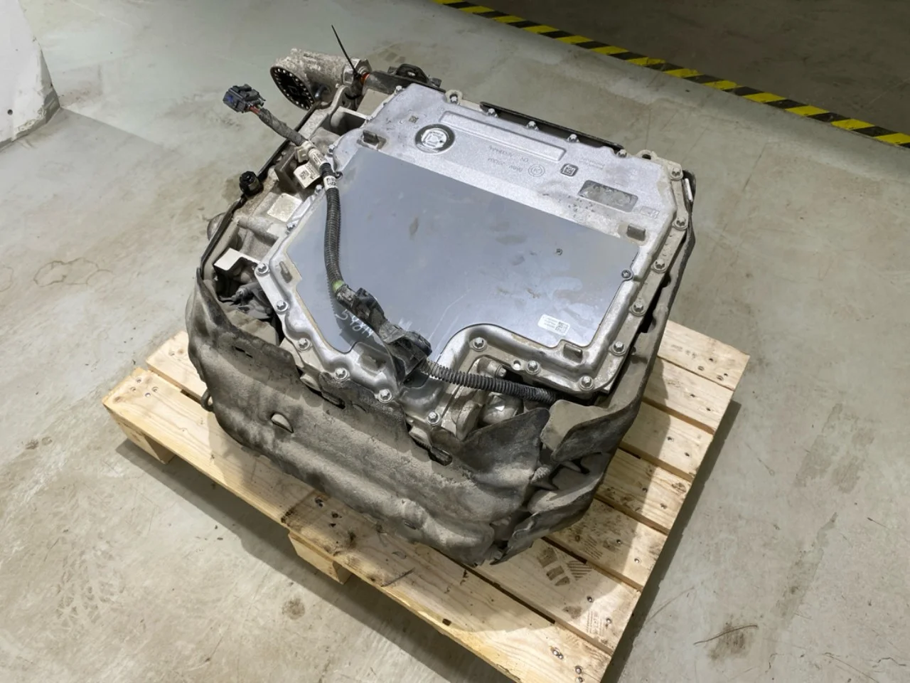 BMW IX 2022- Elektromos motor, hátsó nézet 3
