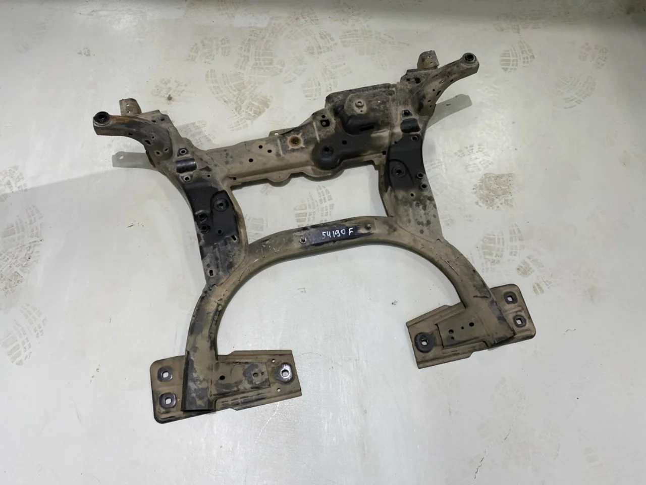 Mercedes B 180-200 W246/W242 2012-19 Első futómű merevítő (gerenda) nézet 4
