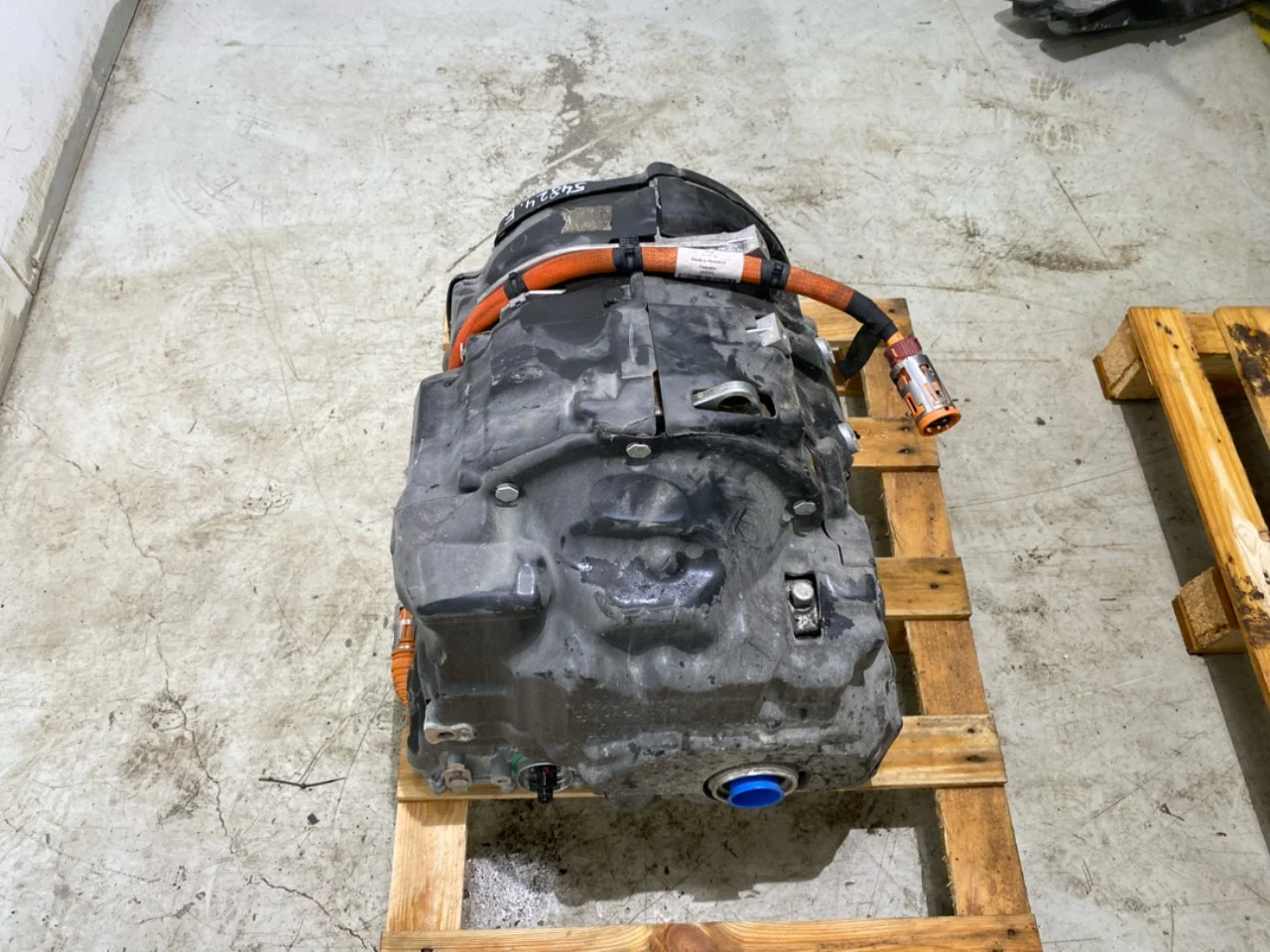 Mercedes EQE SUV X294 2022- Elektromos motor, első