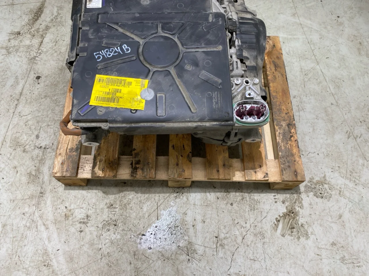 Mercedes EQE SUV X294 2022- Elektromos motor, hátsó nézet 4
