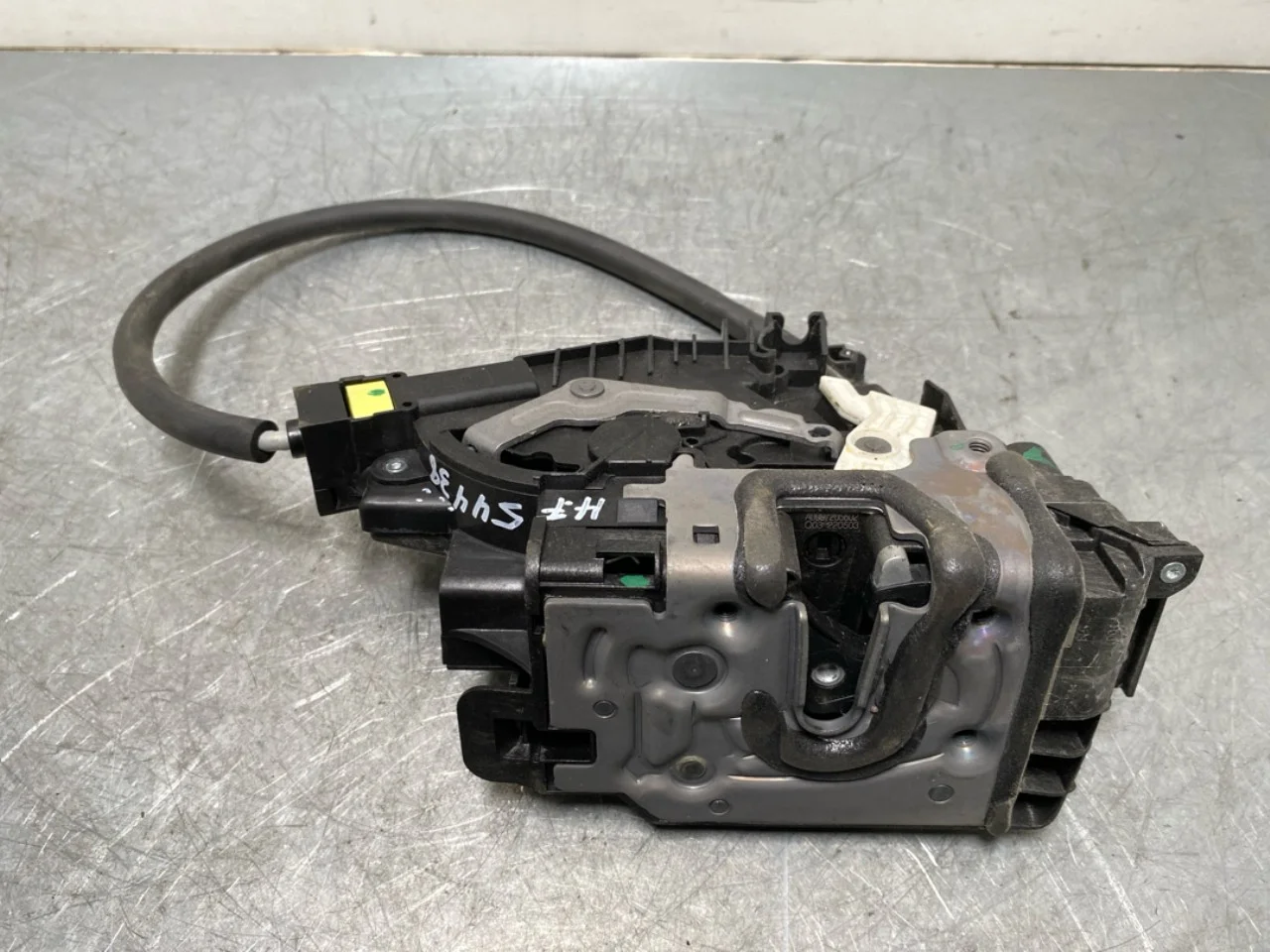 Mercedes EQS V297 2022- Door lock housing