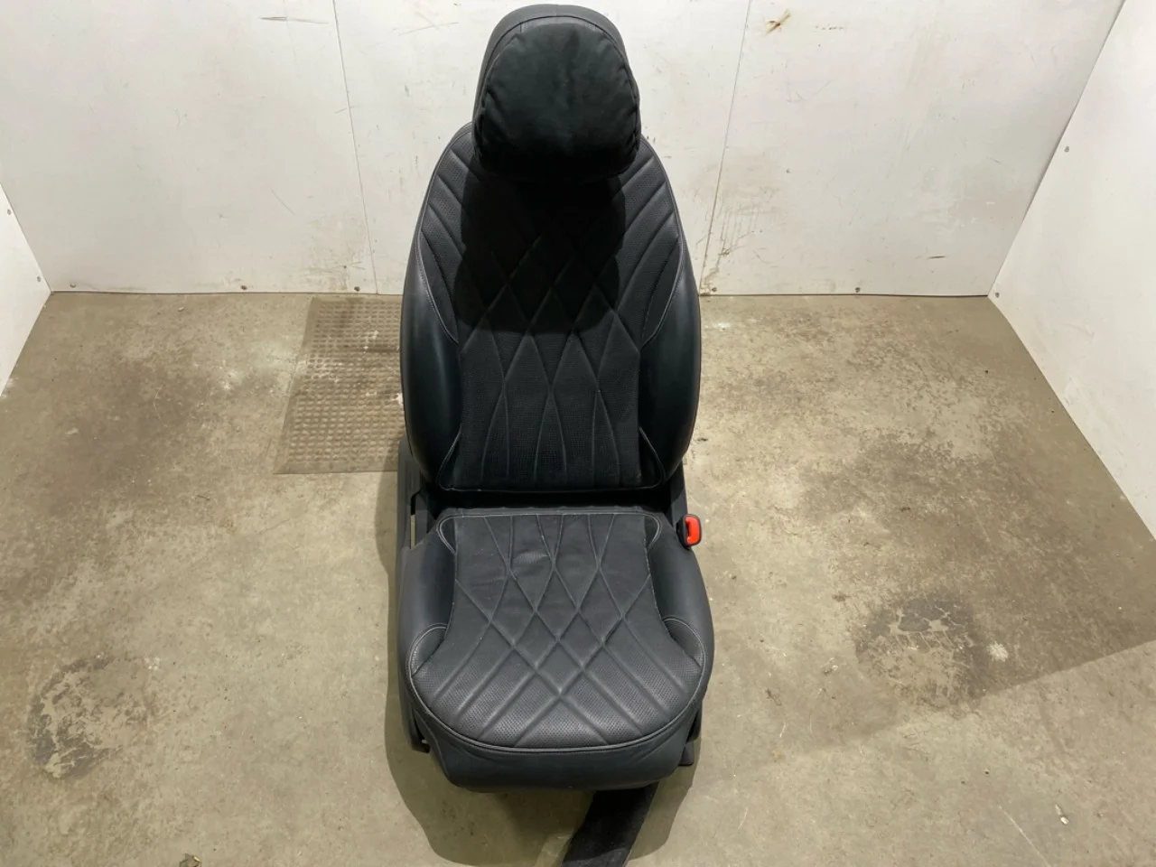 Mercedes EQS V297 2022- Front seat, right
