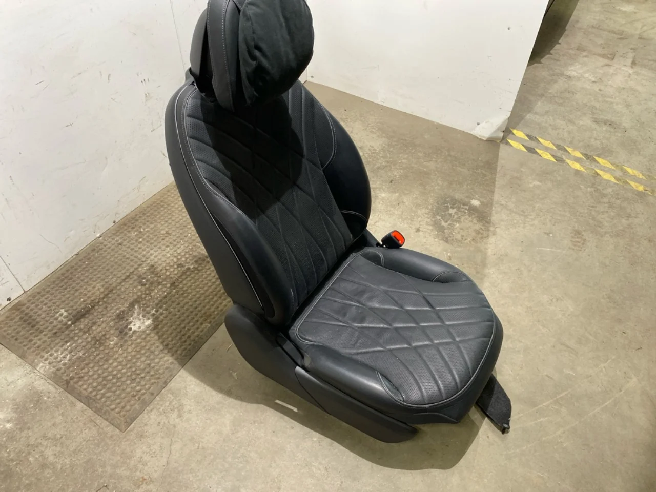 Mercedes EQS V297 2022- Ülés, első, jobb nézet 2