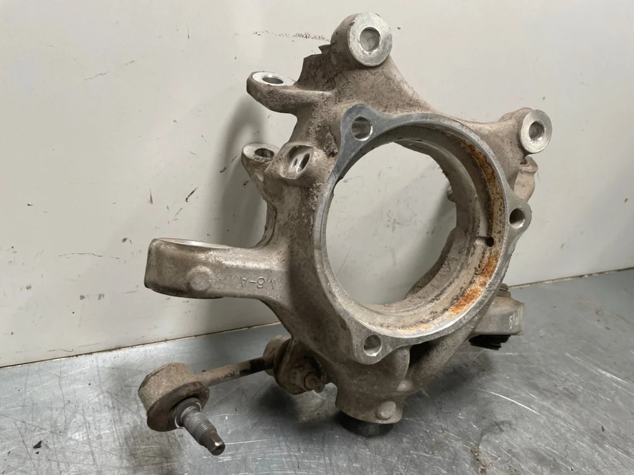Hyundai IONIQ 6 CE 2023->> Stub axle carrier, right rear view 2