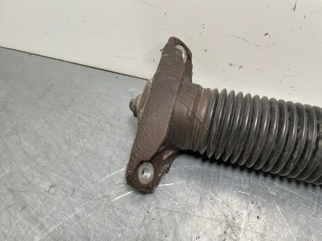 Hyundai IONIQ 6 CE 2023->> Shock absorber, rear view 3