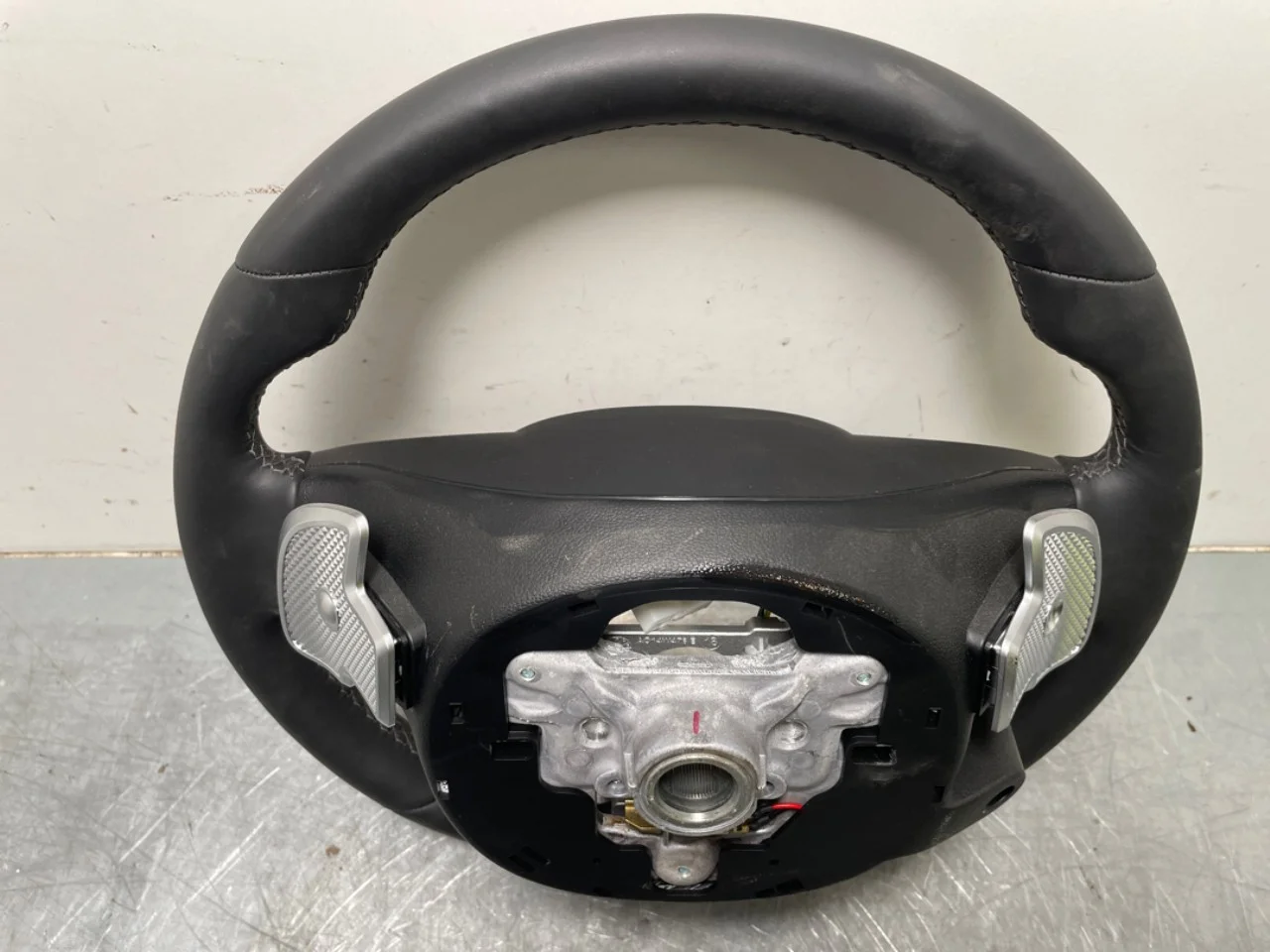 Hyundai IONIQ 6 CE 2023->> Steering wheel view 4