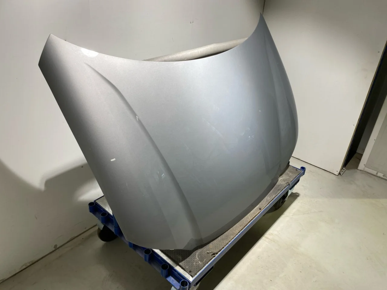 Hyundai IONIQ 6 CE 2023->> Bonnet view 2