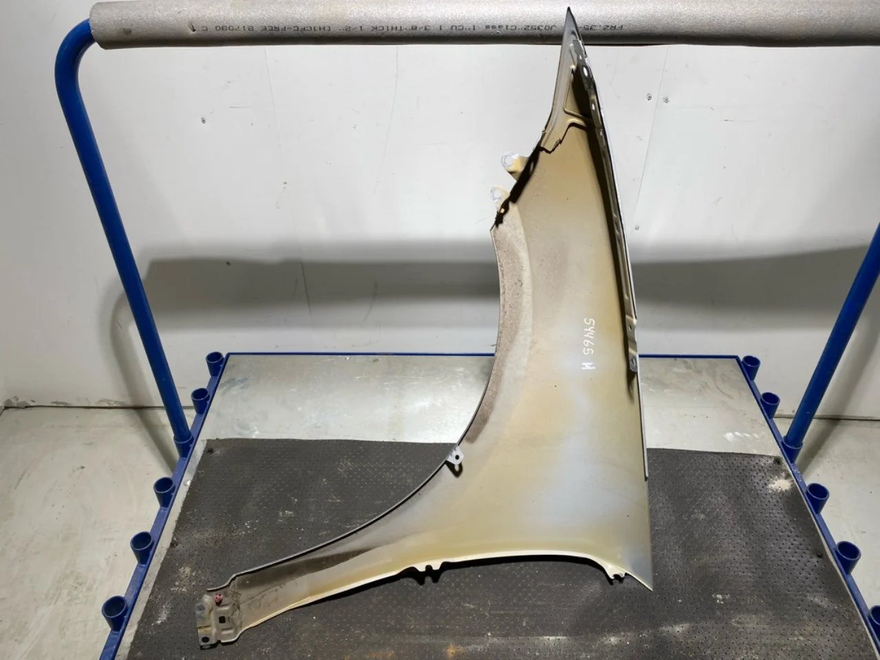 Hyundai IONIQ 6 CE 2023->> Front right fender view 2