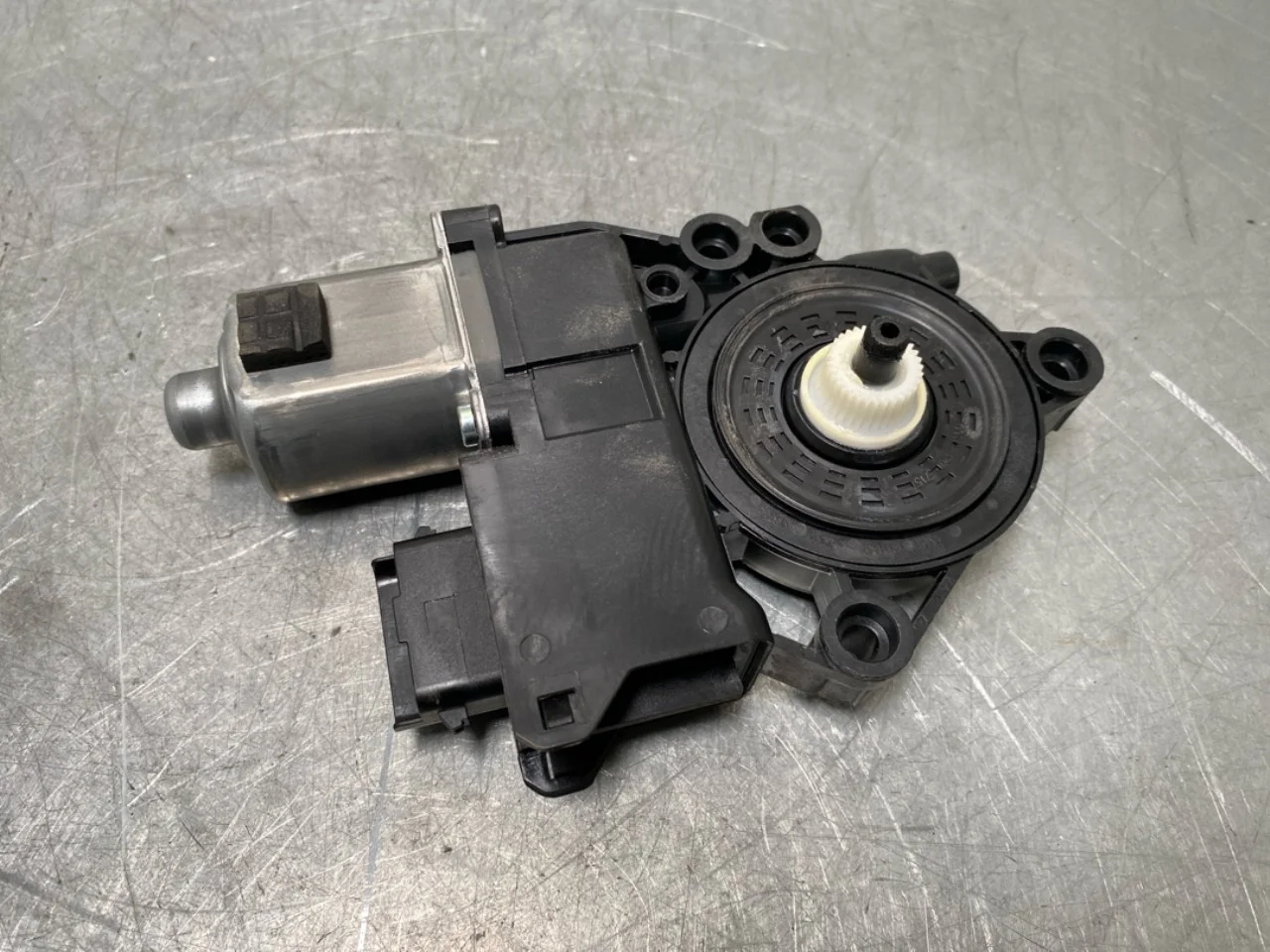 Kia EV6 2022- Ablakemelő motor