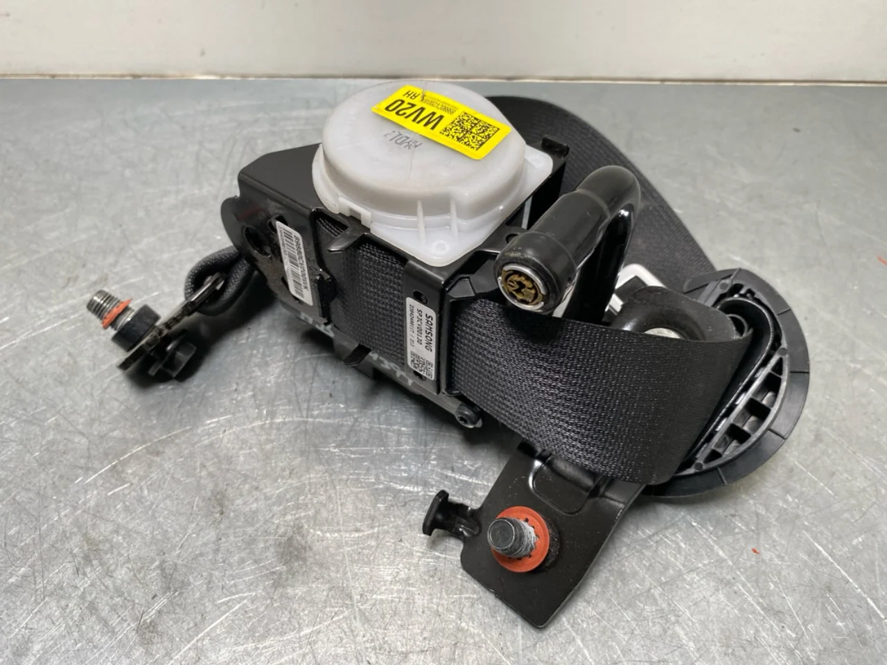 Kia EV6 2022- Rear right seat belt