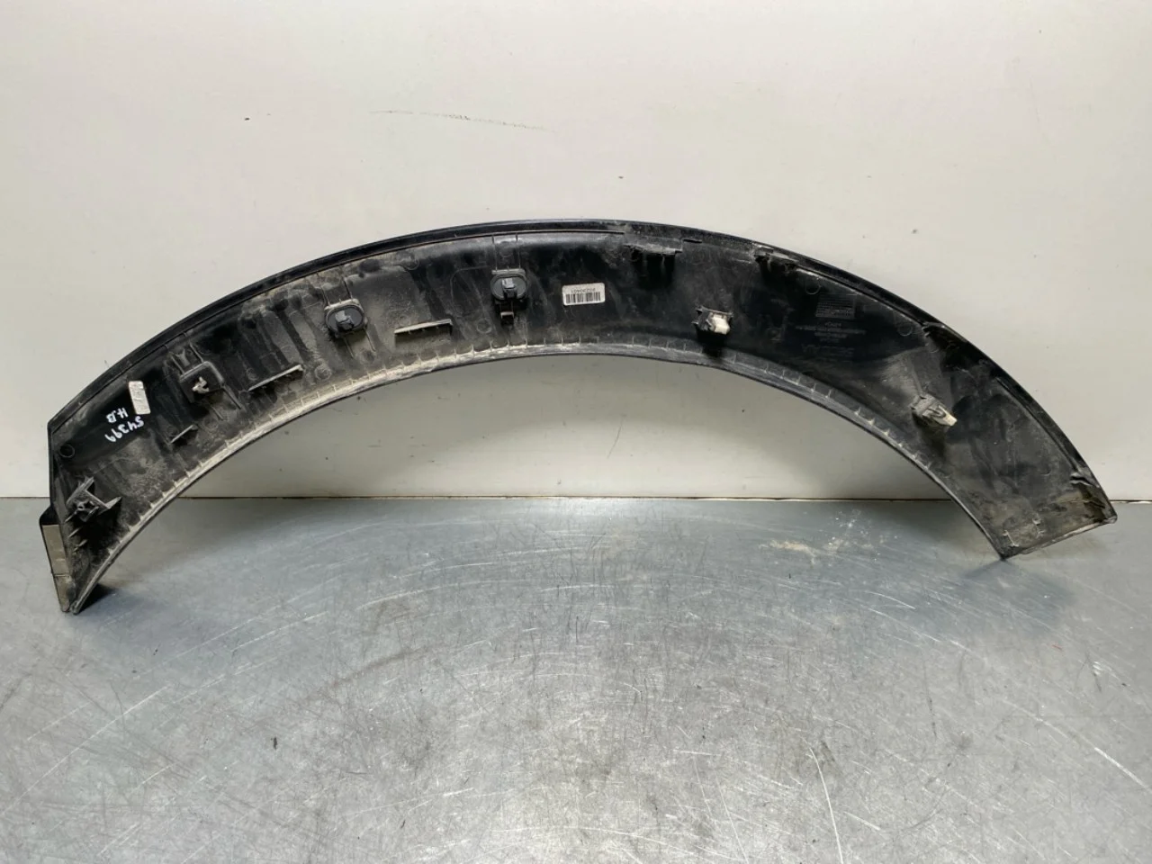 Kia EV6 2022- Wheel arch trim view 2
