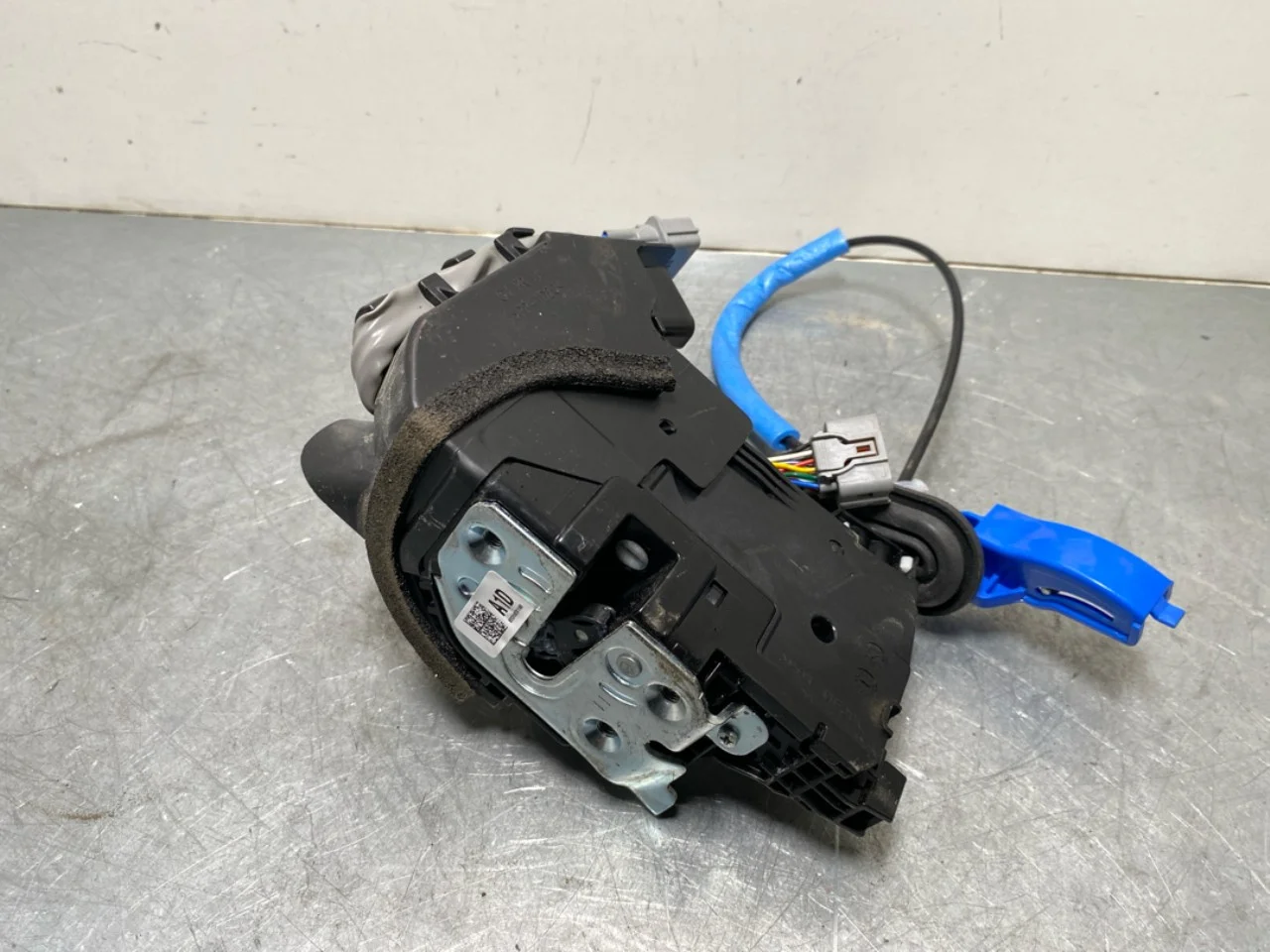 Kia EV6 2022- Door lock housing