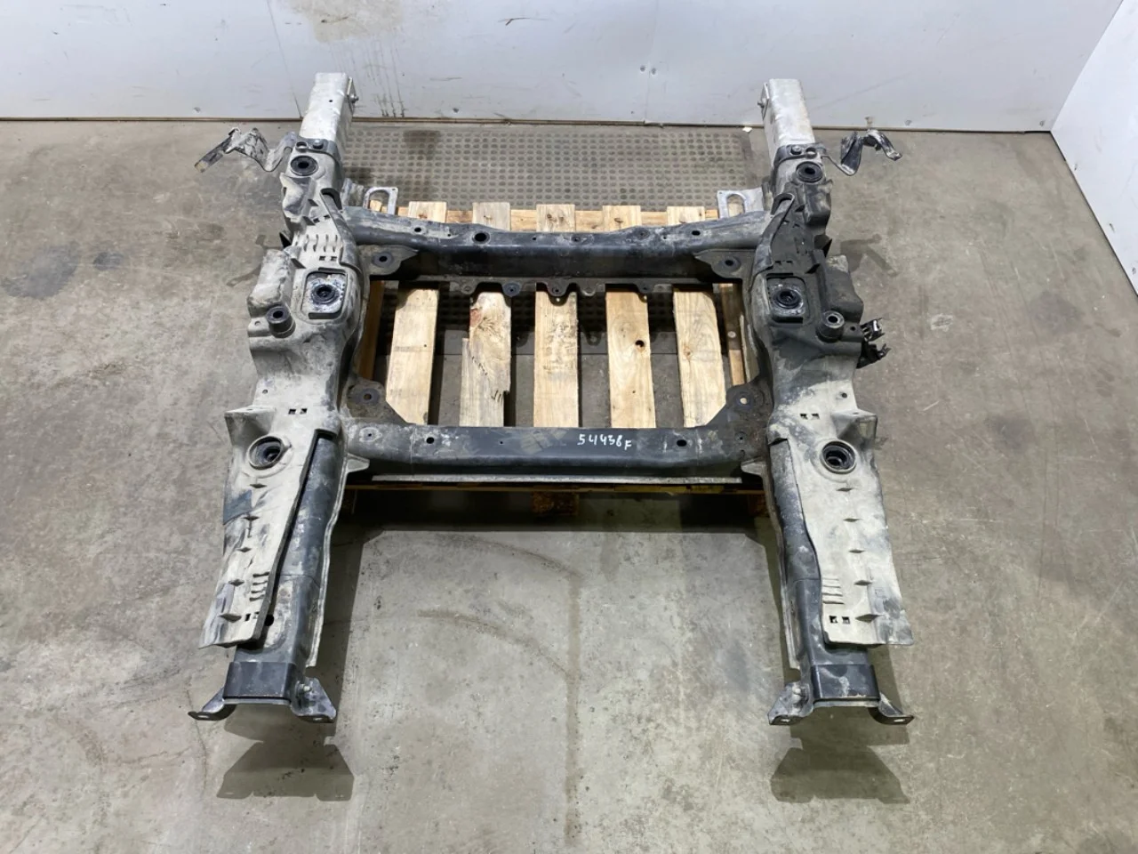 Mercedes EQS V297 2022- Front subframe