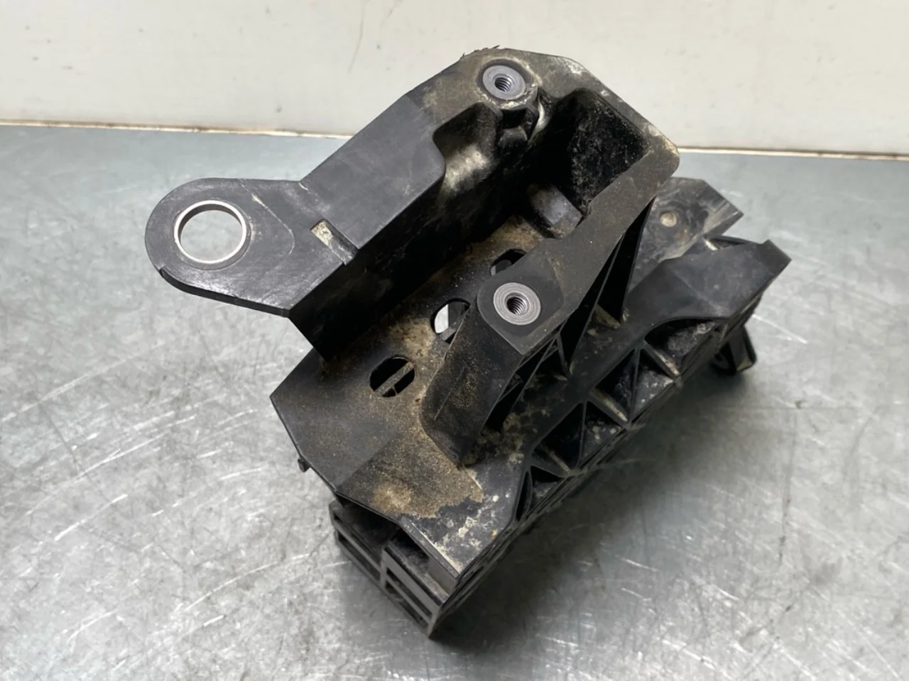Mercedes EQS V297 2022- Upper front panel view 3