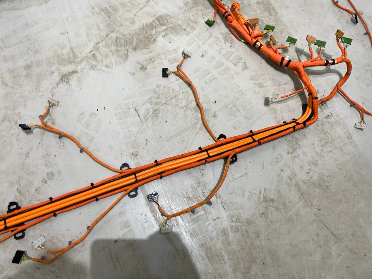 BMW IX 2022- Wiring harness, high voltage view 3