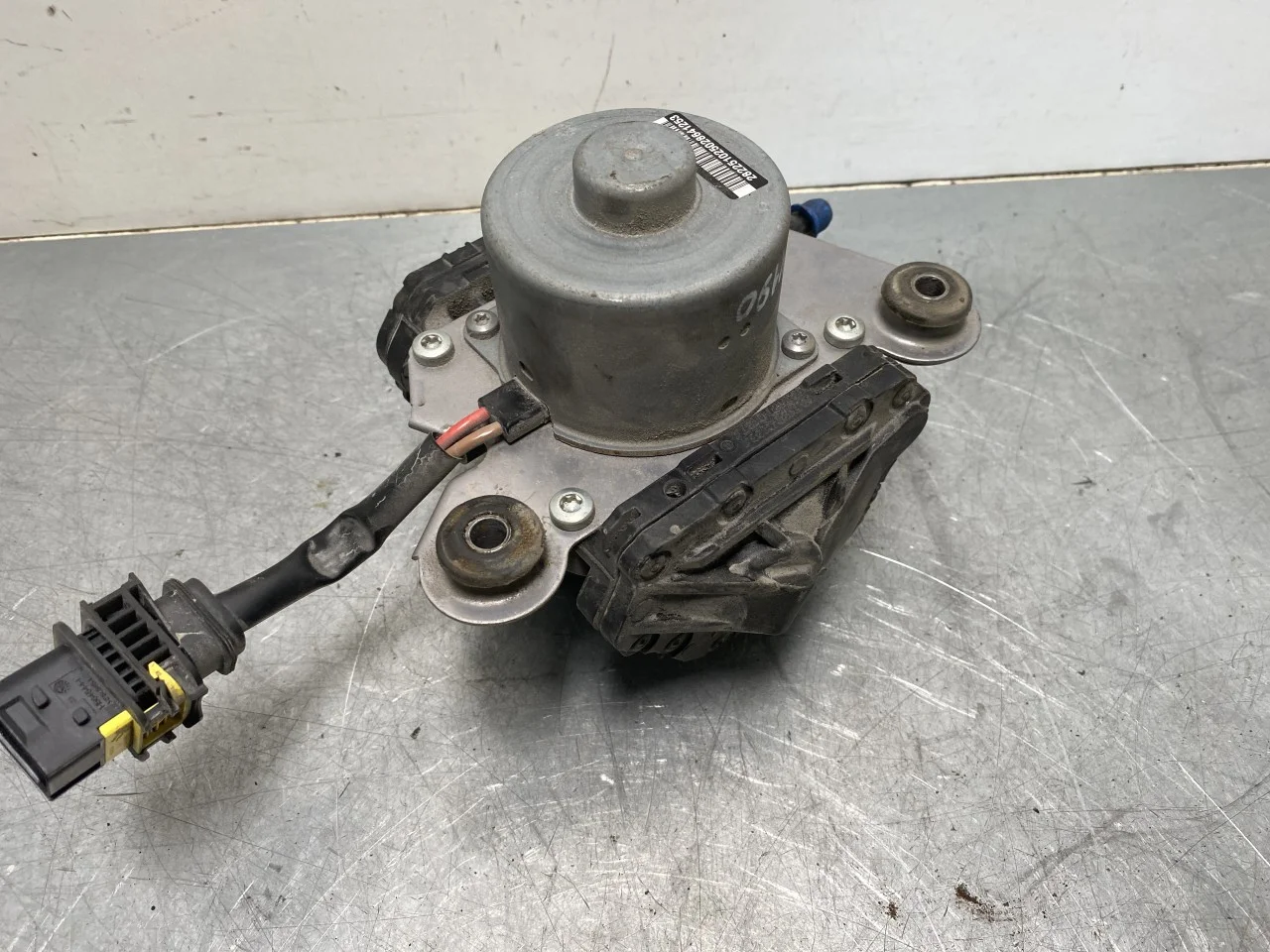 Mercedes B 180-200 W246/W242 2012-19 Vacuum pump view 3