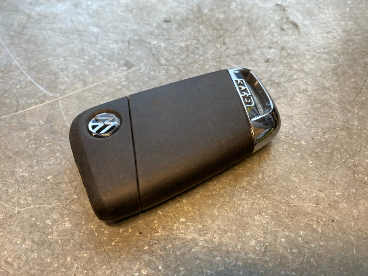 Volkswagen PASSAT 2015-19 Remote control, central locking / alarm