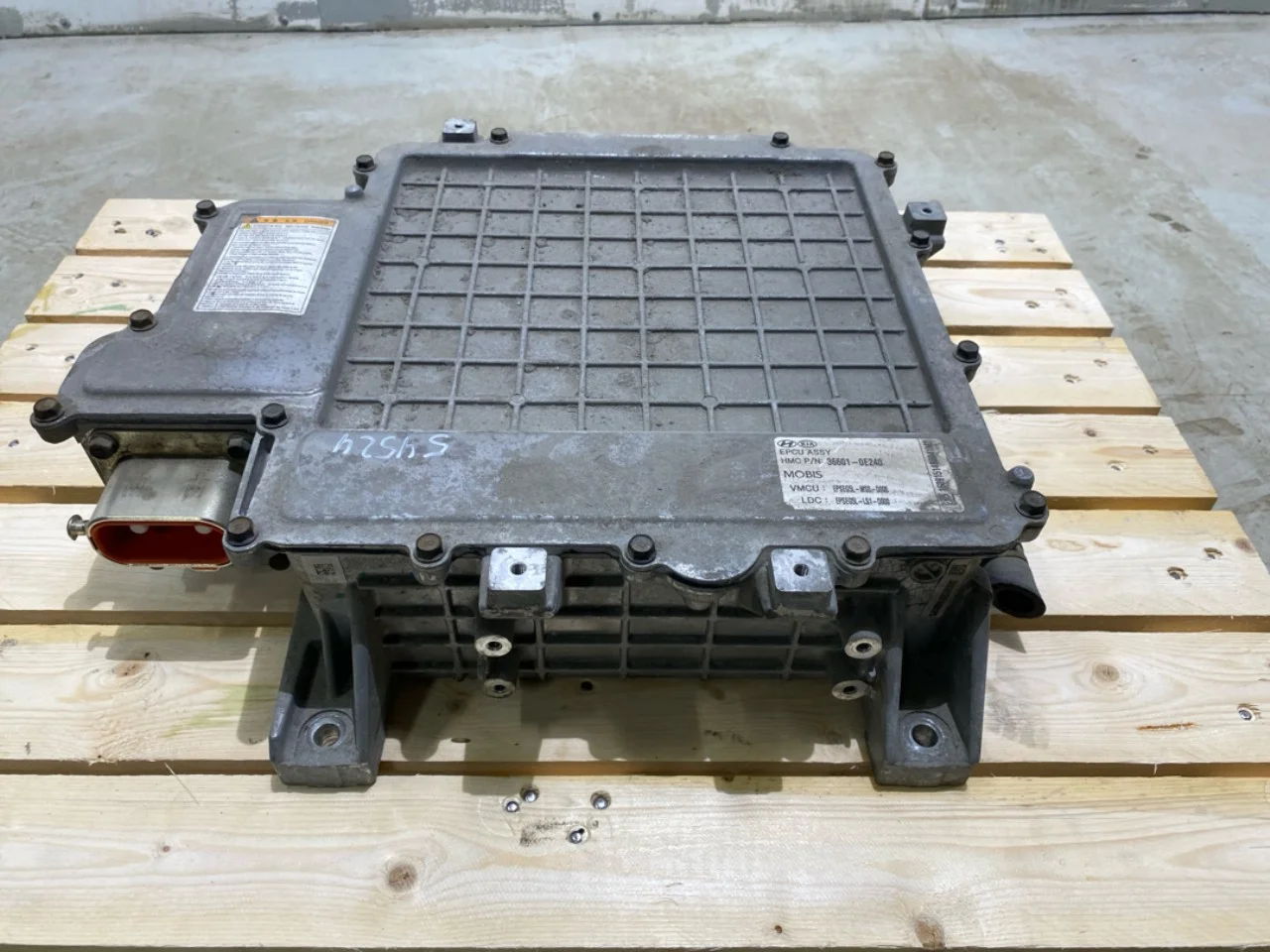 Kia SOUL 2009- Invertor, 12-220V