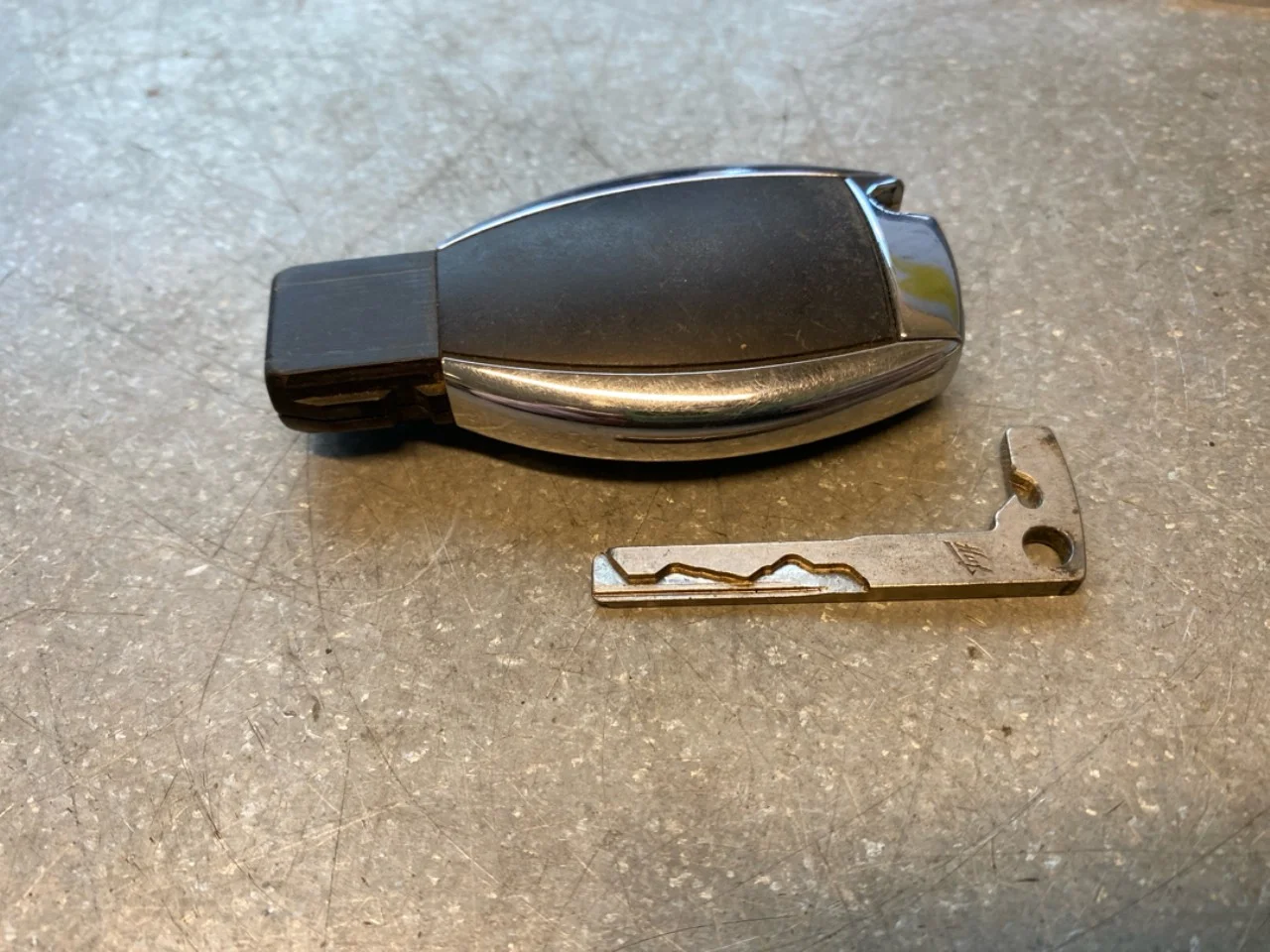 Mercedes B 180-200 W246/W242 2012-19 Távirányító, központi zár / riasztó nézet 2