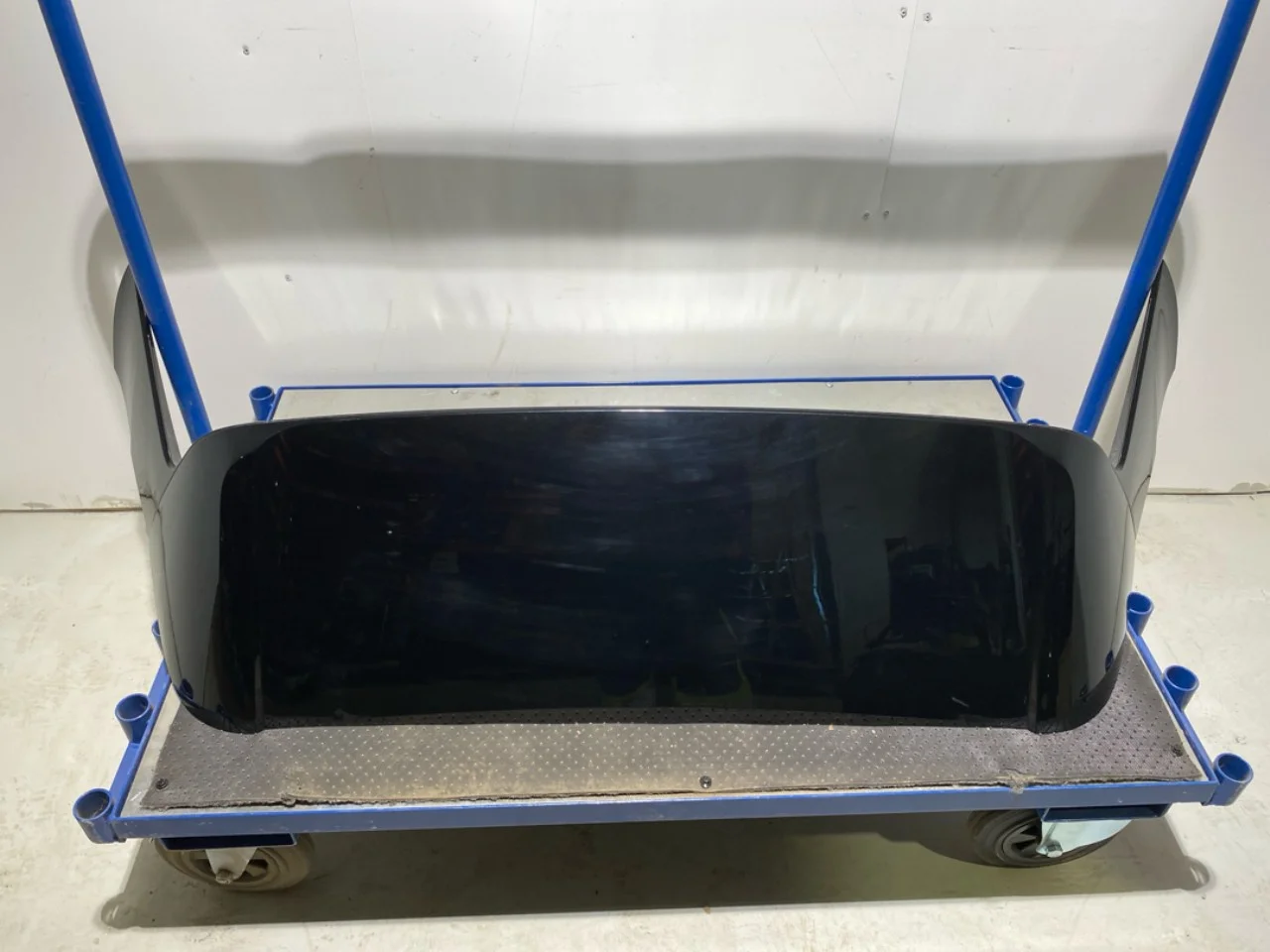 BMW IX 2022- Spoiler, tailgate