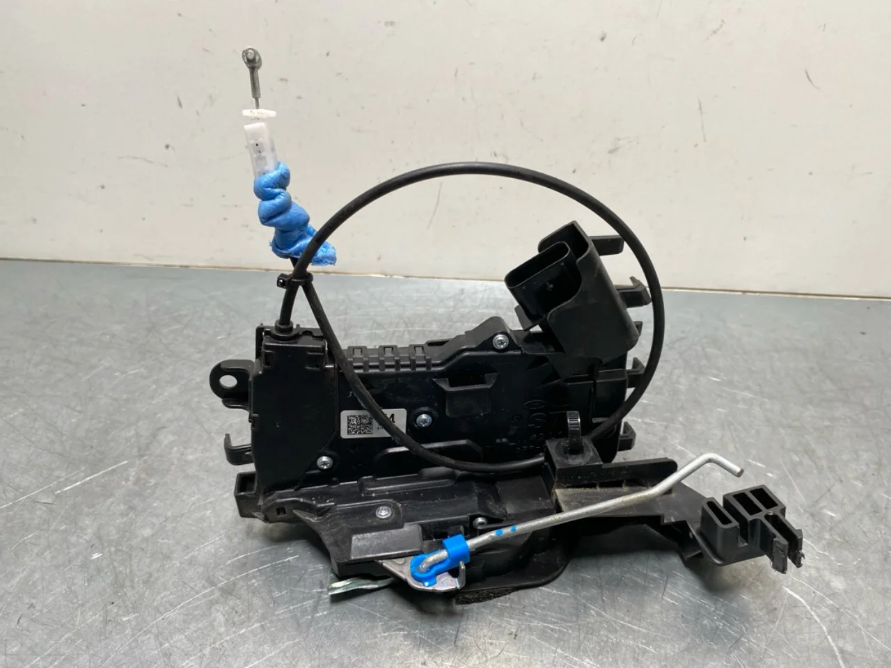 Hyundai IONIQ 6 CE 2023->> Door lock housing view 2