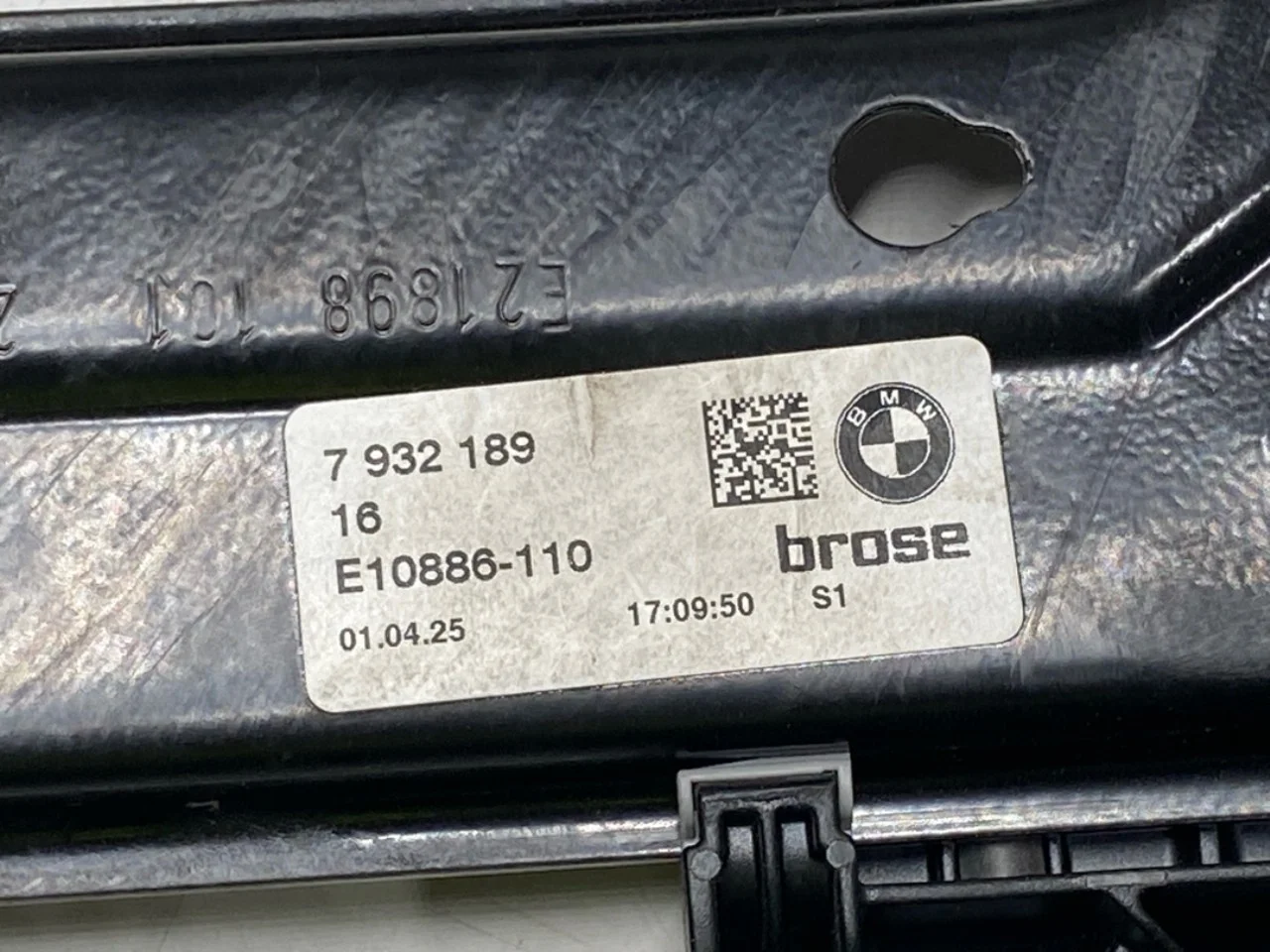 BMW IX 2022- Elektromos ablakemelő, komplett nézet 3