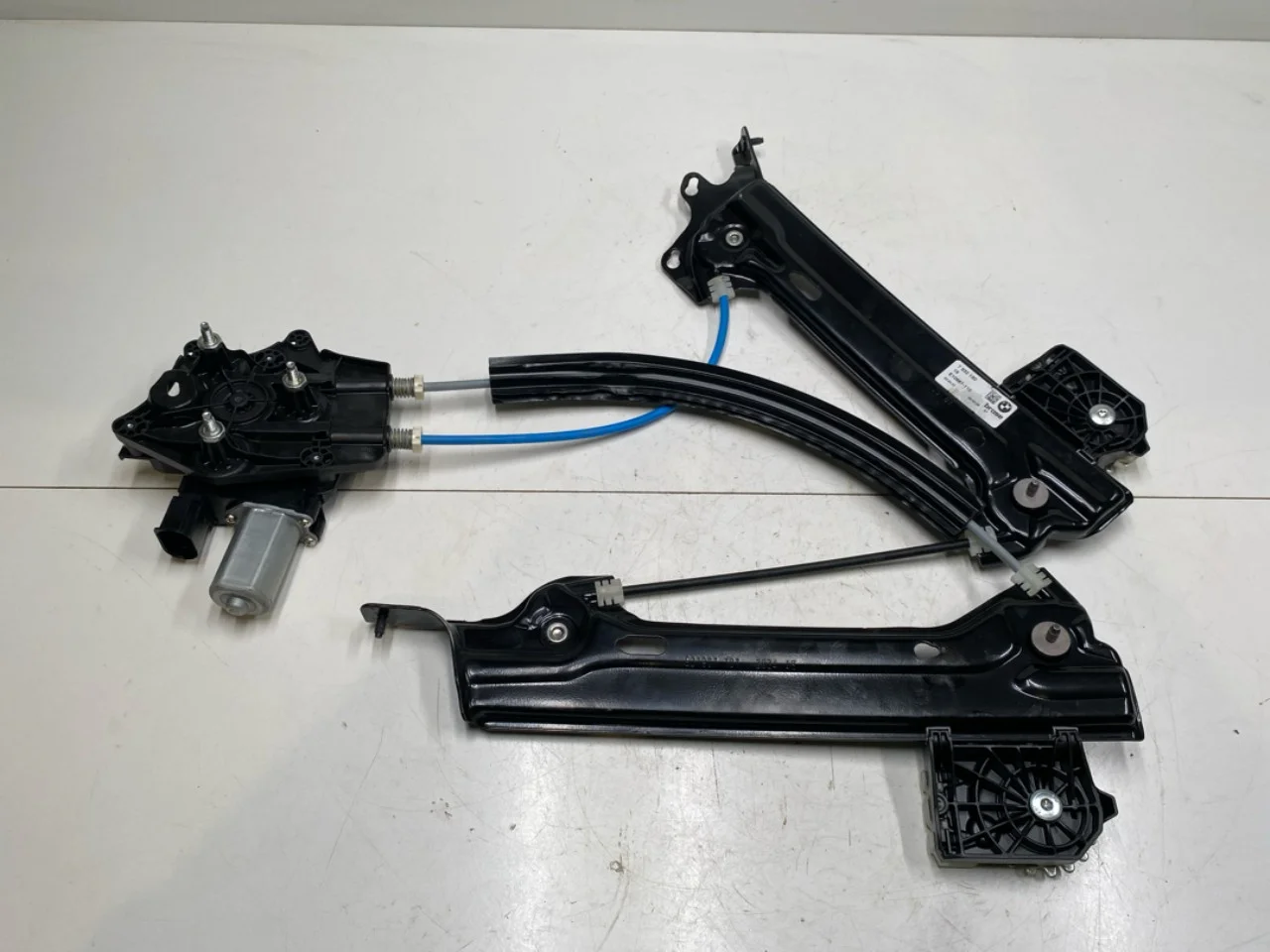BMW IX 2022- Elektromos ablakemelő, komplett nézet 2
