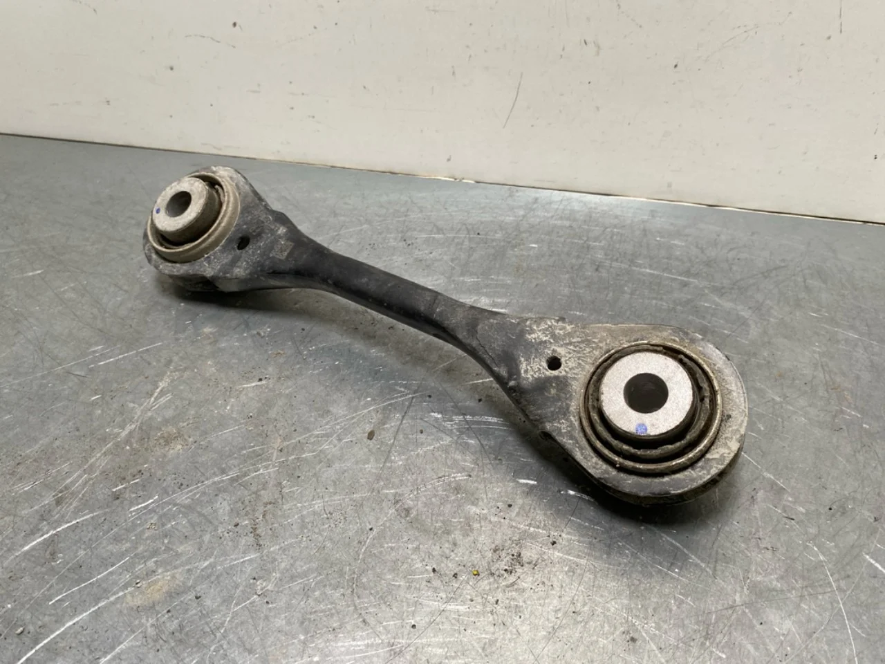 BMW IX 2022- Braț suspensie, dreapta spate vedere 3