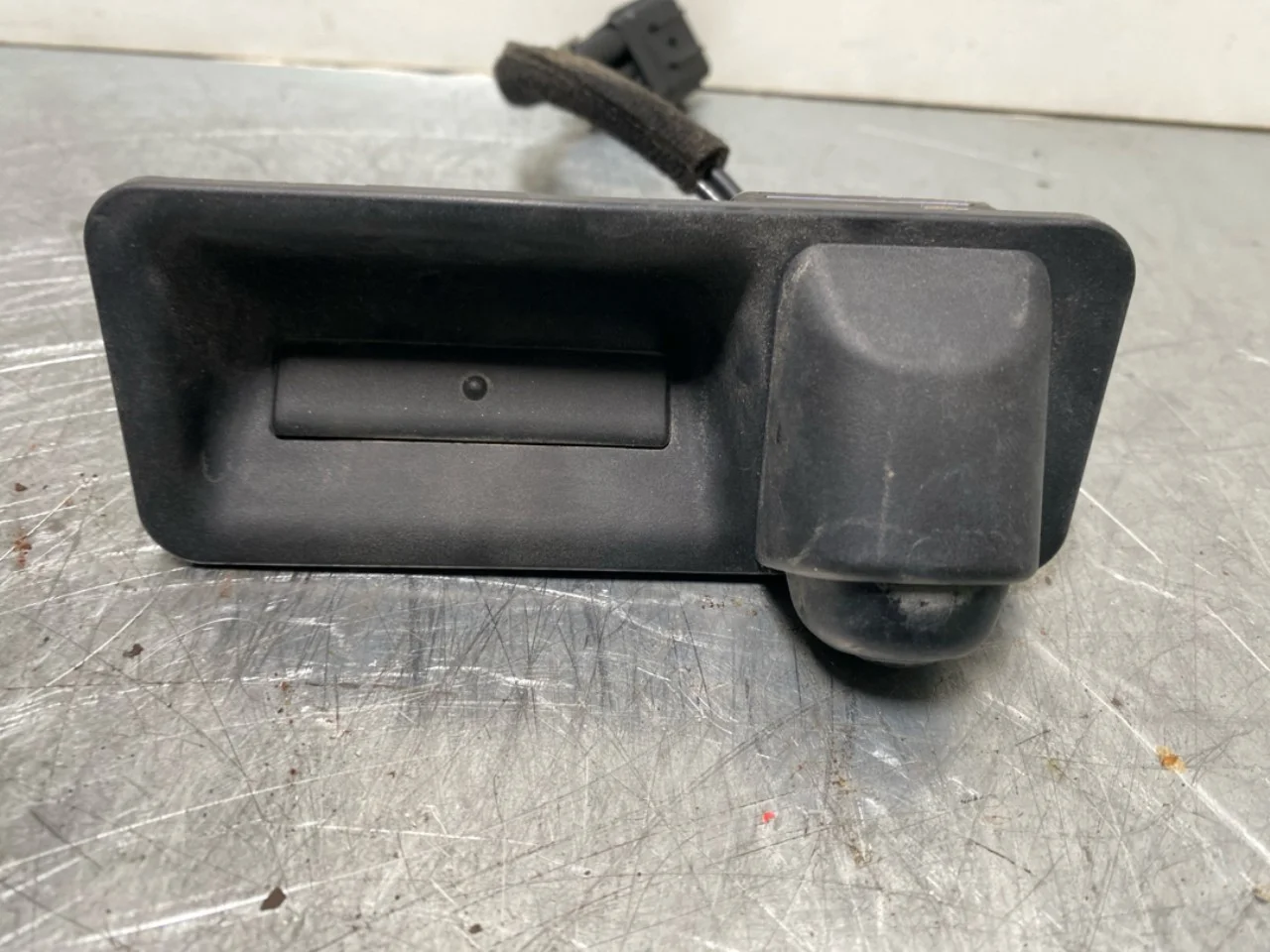 Hyundai KONA 2023- Tailgate exterior handle