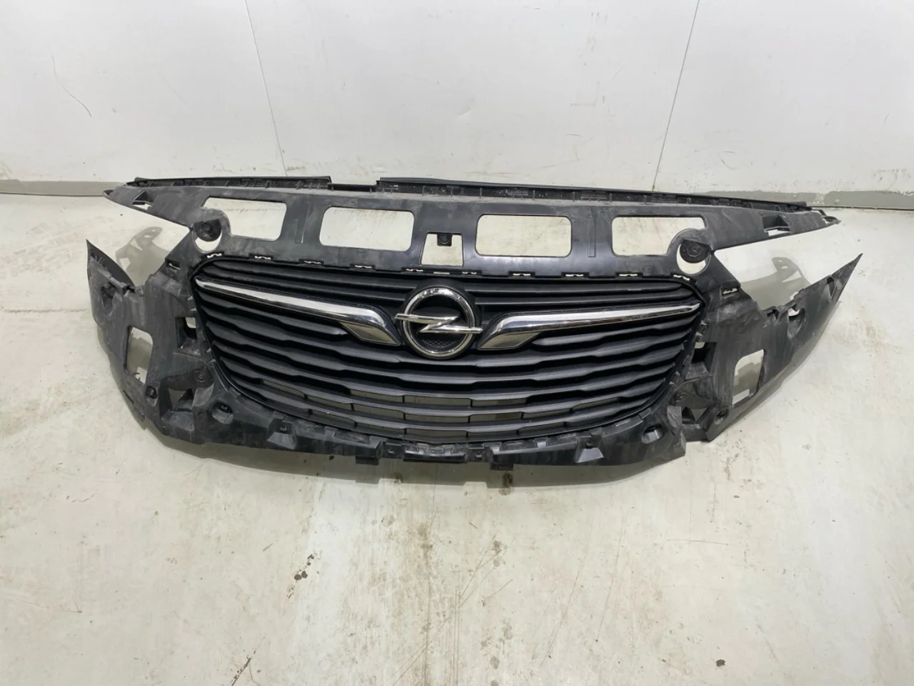 Opel / Vauxhall COMBO E 2019- Grille, complete