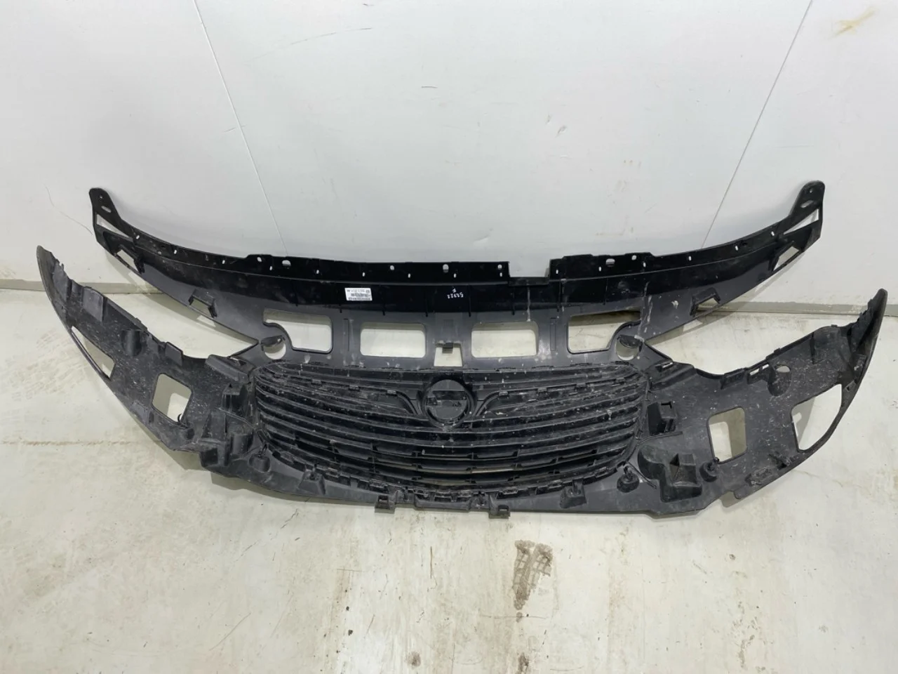 Opel / Vauxhall COMBO E 2019- Grille, complete view 4