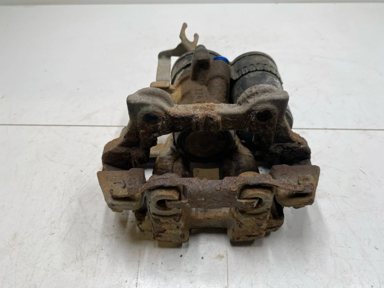 BMW I3 I01 2013-22 Etrier frână spate stânga vedere 3